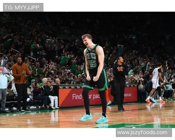 篮网主场击败凯尔特人，取得两连胜：实力与团队的完美结合