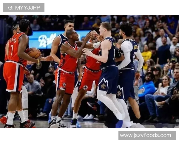 快船大胜掘金，晋级前景一片光明